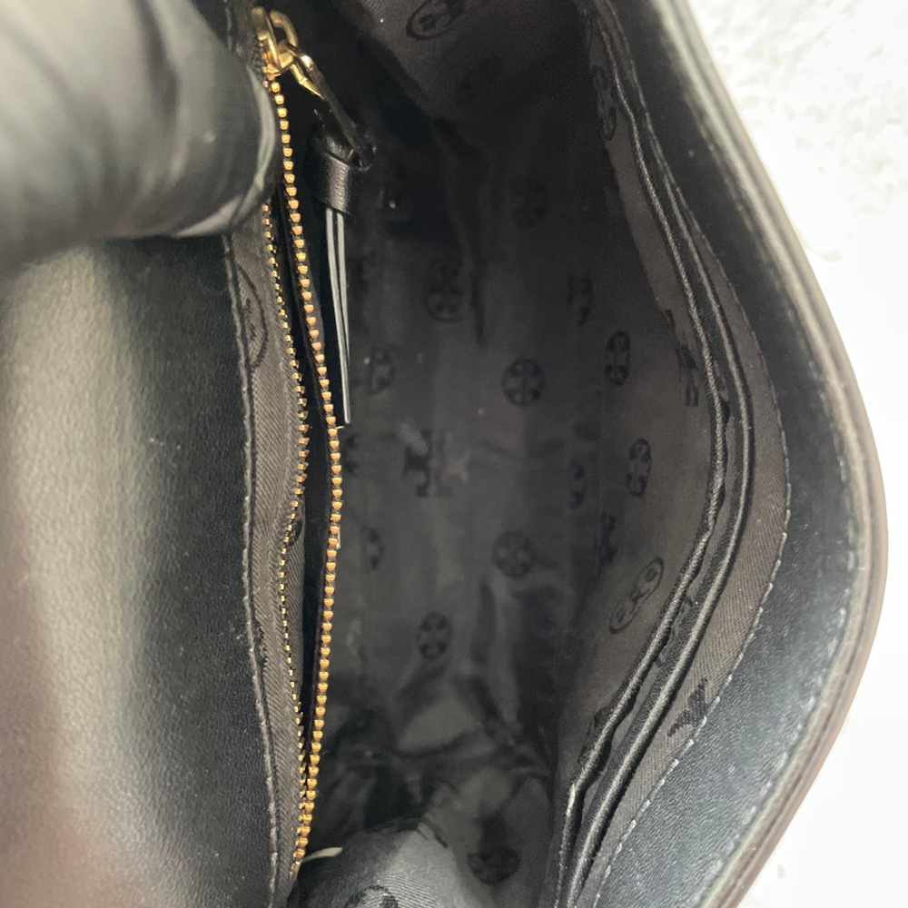 Tory Burch Fleming Shoulder Bag - Picture 8 of 9